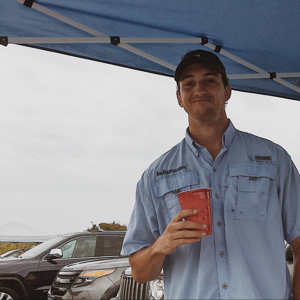 Meet your Posher, Connor